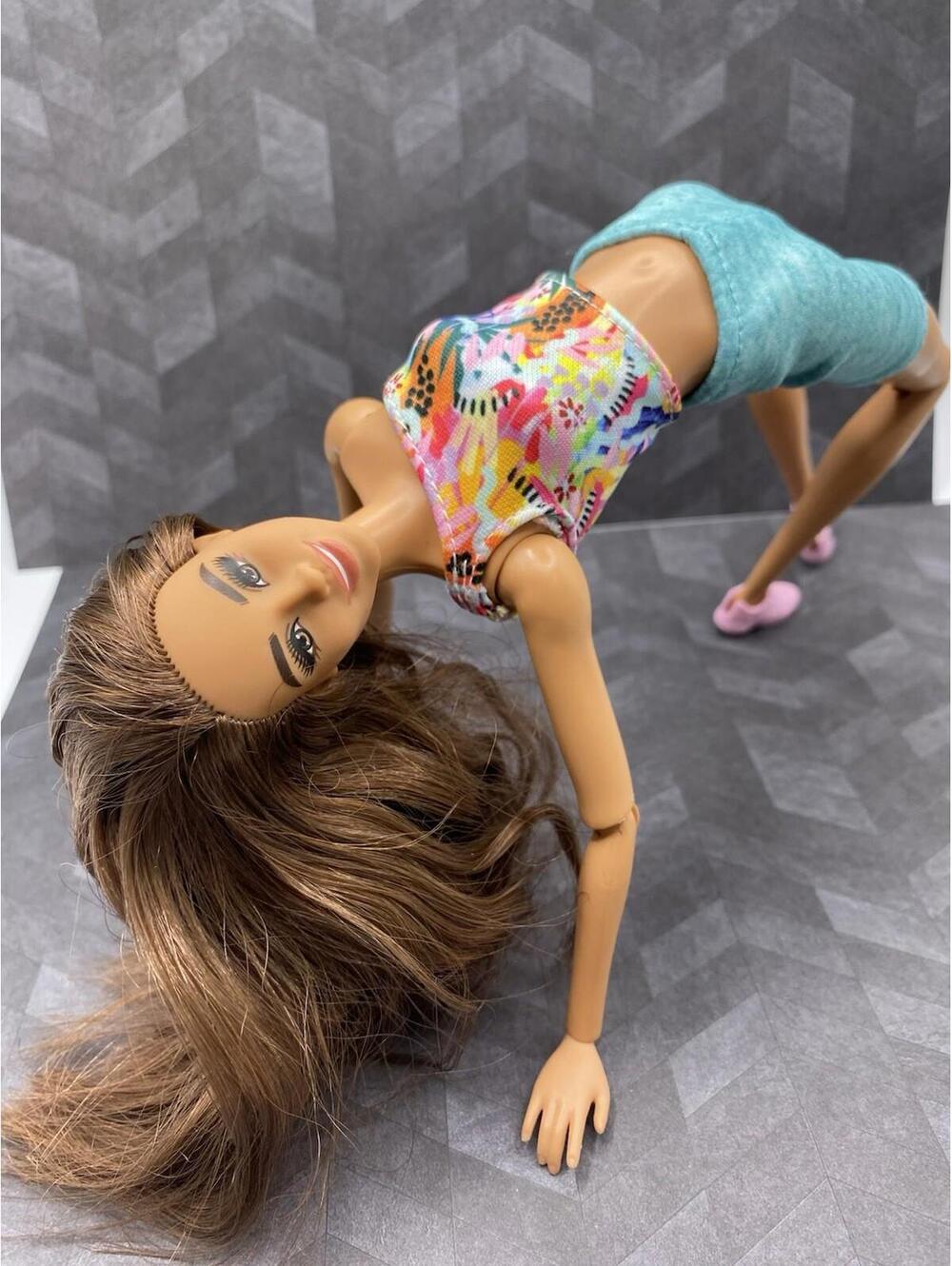 Articulated Barbie Brunette HKT91 Wellness  Doll B17